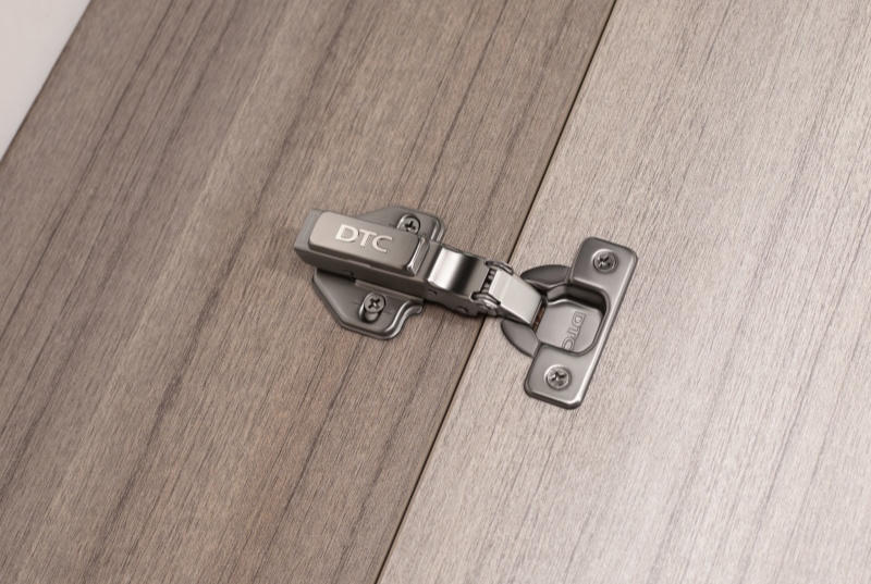 DTC C80 series hinge